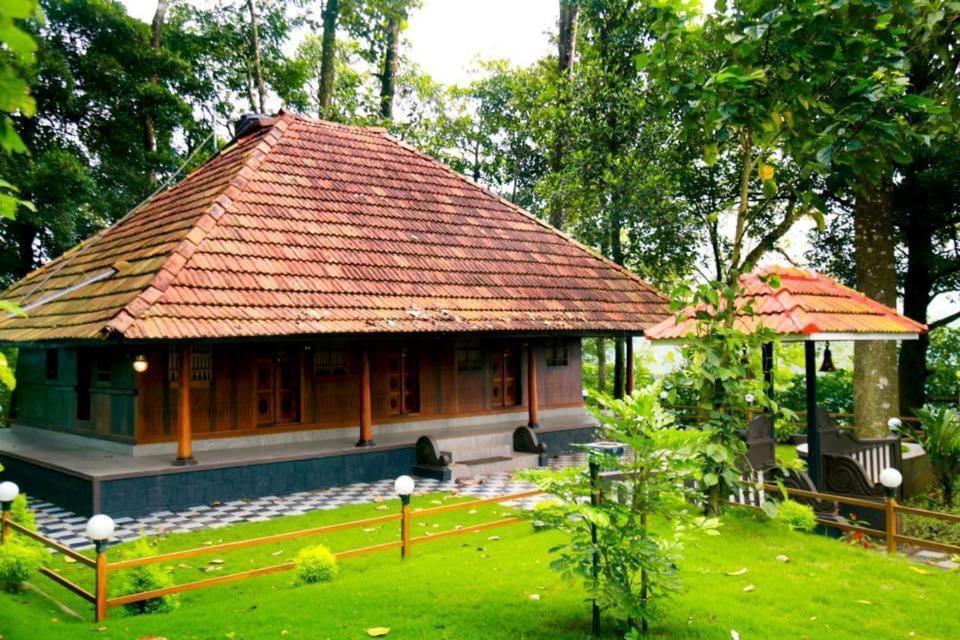 Traditional Kerala Villa มุนนาร์ ภายนอก รูปภาพ