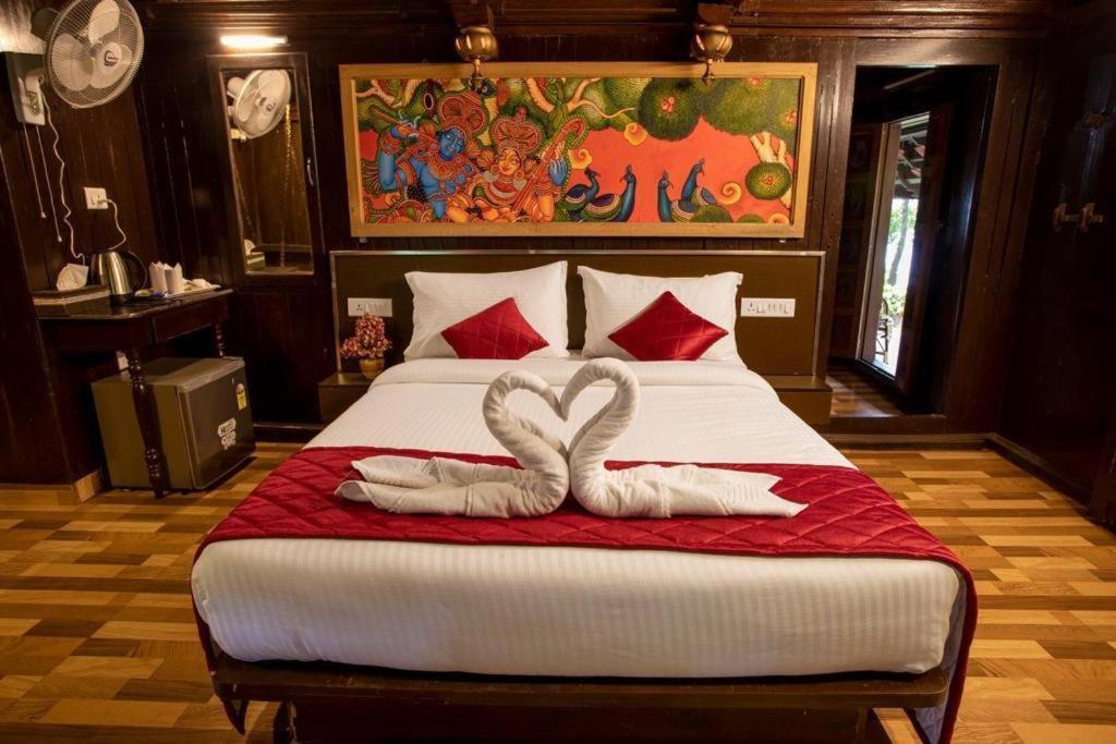 Traditional Kerala Villa มุนนาร์ ภายนอก รูปภาพ