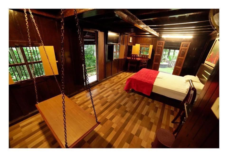 Traditional Kerala Villa มุนนาร์ ภายนอก รูปภาพ