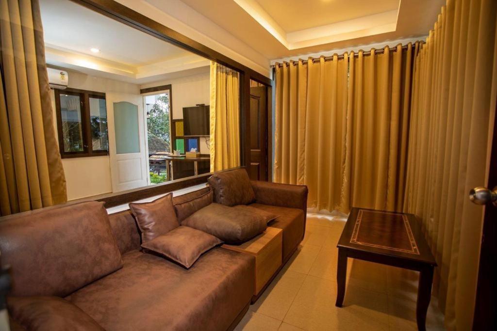Traditional Kerala Villa มุนนาร์ ภายนอก รูปภาพ