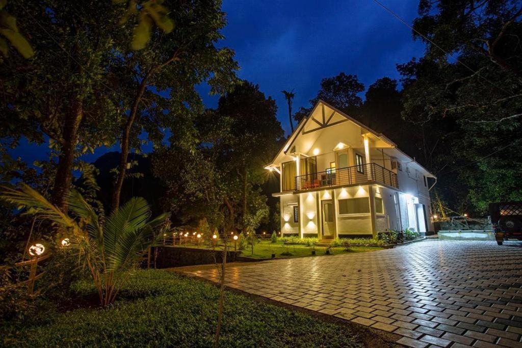 Traditional Kerala Villa มุนนาร์ ภายนอก รูปภาพ
